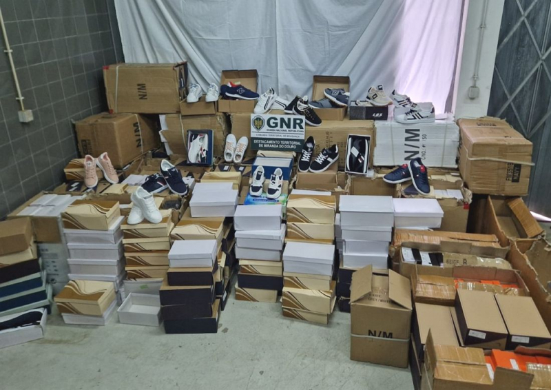 GNR aprendeu 534 artigos contrafeitos no valor de 10.680 euros em Mogadouro