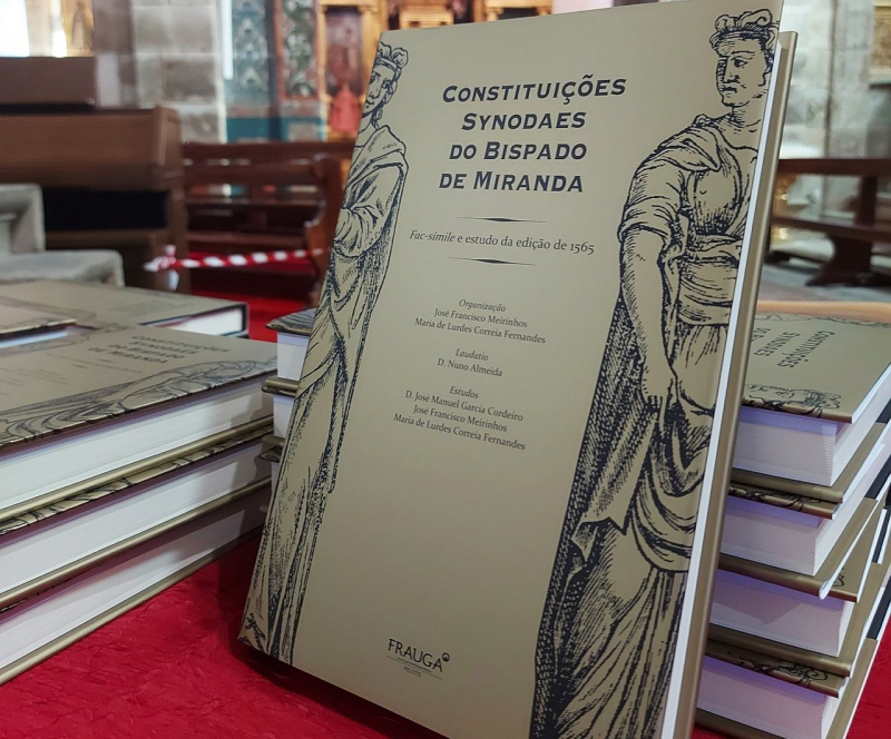 Autarquia de Miranda do Douro adquire livro raro de 1565 para recuperar e expor