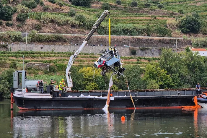 MP instaura inquérito à queda de helicóptero no Douro que causou cinco mortes