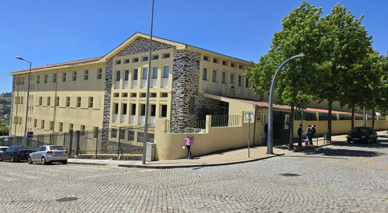 Mogadouro investe 2ME na requalificação da escola secundária e pavilhão