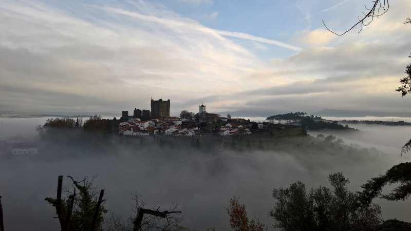 Distrito de Bragança e Distrito de Vila Real debaixo de nevoeiro