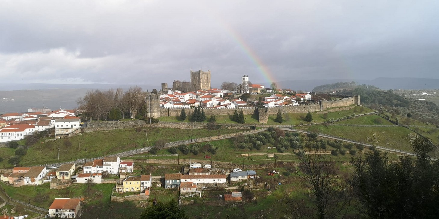 Bragança convida quatro famílias a mudarem-se durante um mês com tudo pago